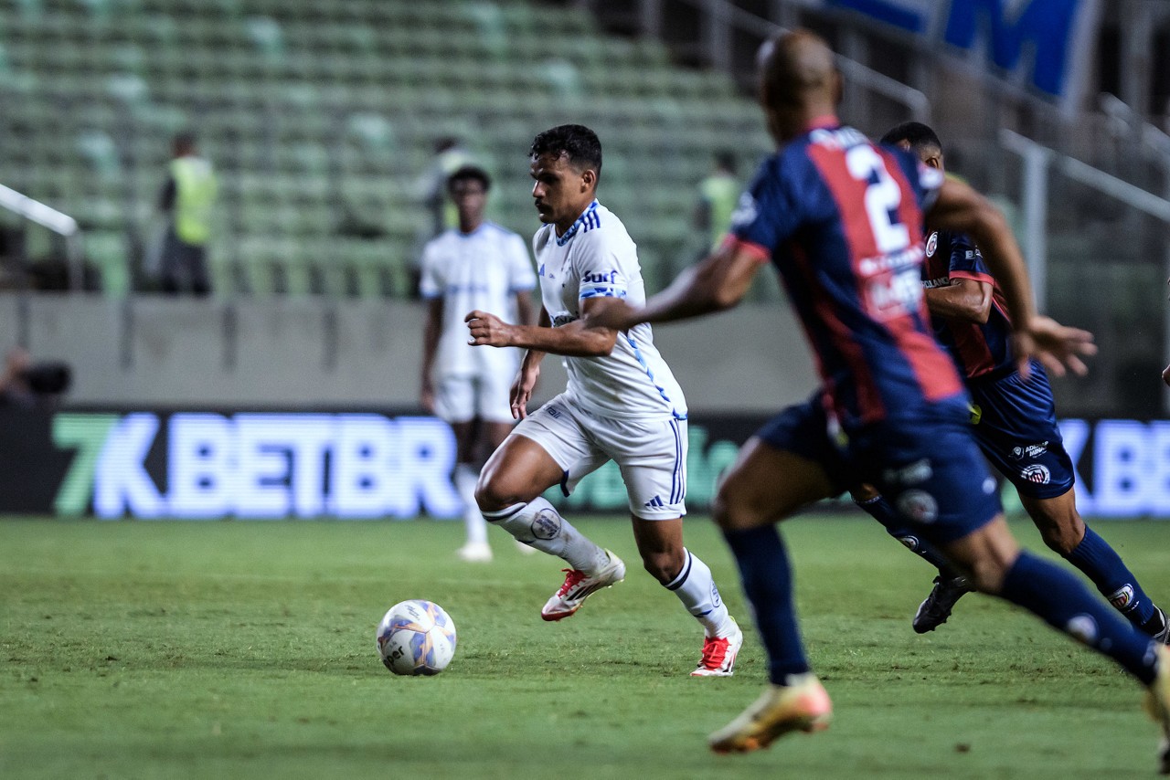 Arquibancadas do Independência ficaram vazias para Itabirito x Cruzeiro