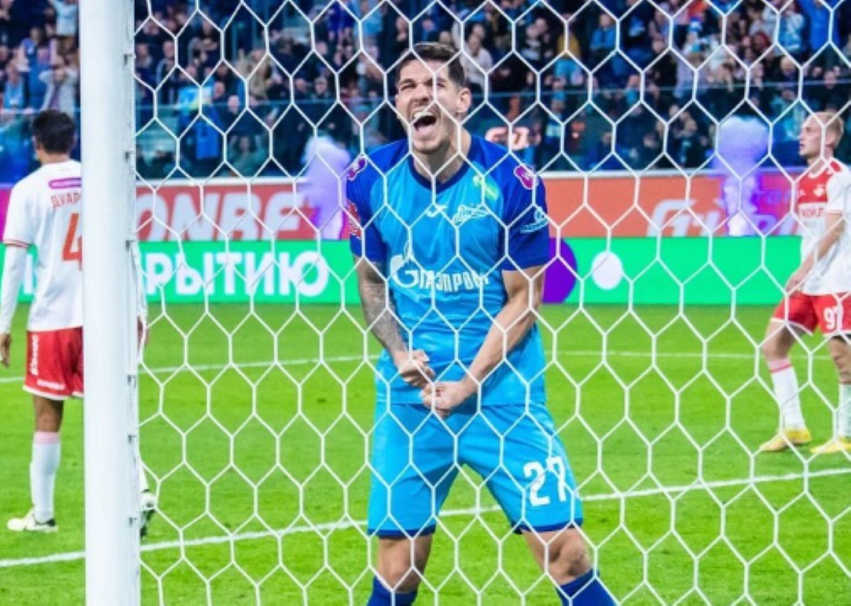 Nino zagueiro do Zenit que brilhou com a camisa do Fluminense