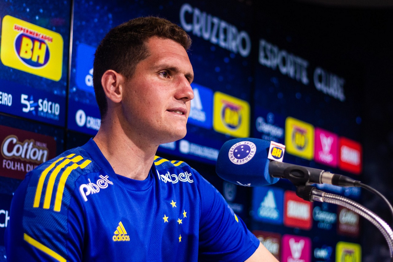 Pelo Cruzeiro, Cabral disputou 120 jogos e sofreu 107 gols