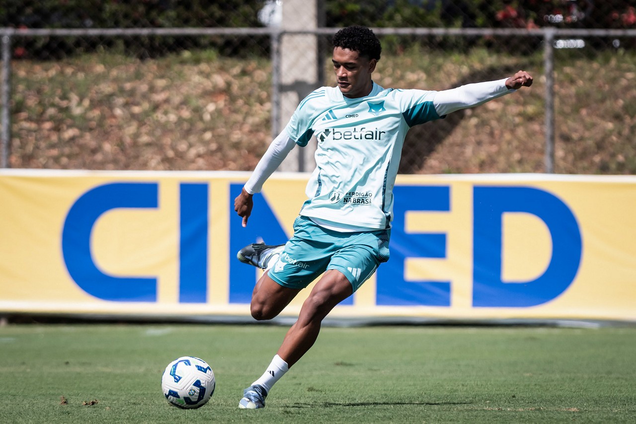 Jovem Kaique Kenji busca chances no time profissional