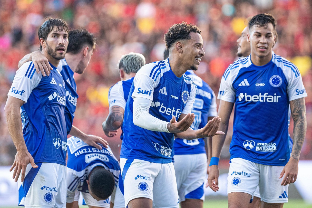 Camisa 10 marcou seus primeiros gols oficiais neste ano