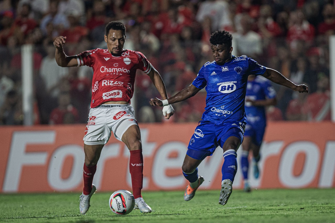 Cruzeiro e Vila Nova se enfgrentaram pela última vez em 2023, pela Série B daquele ano