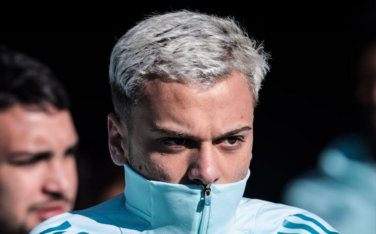 Canhoto, Vítor Hugo nasceu em Campinas e veio da Ponte Preta