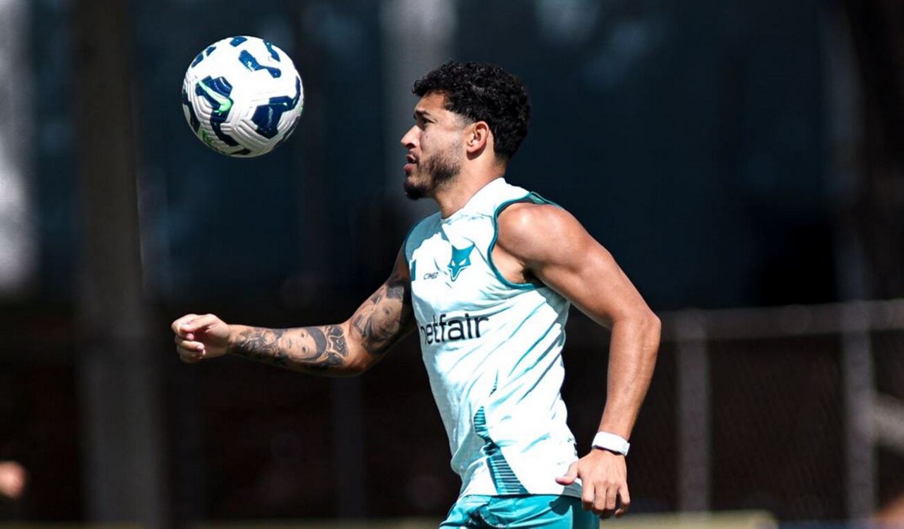 William tem 30 anos e contrato até dezembro de 2026