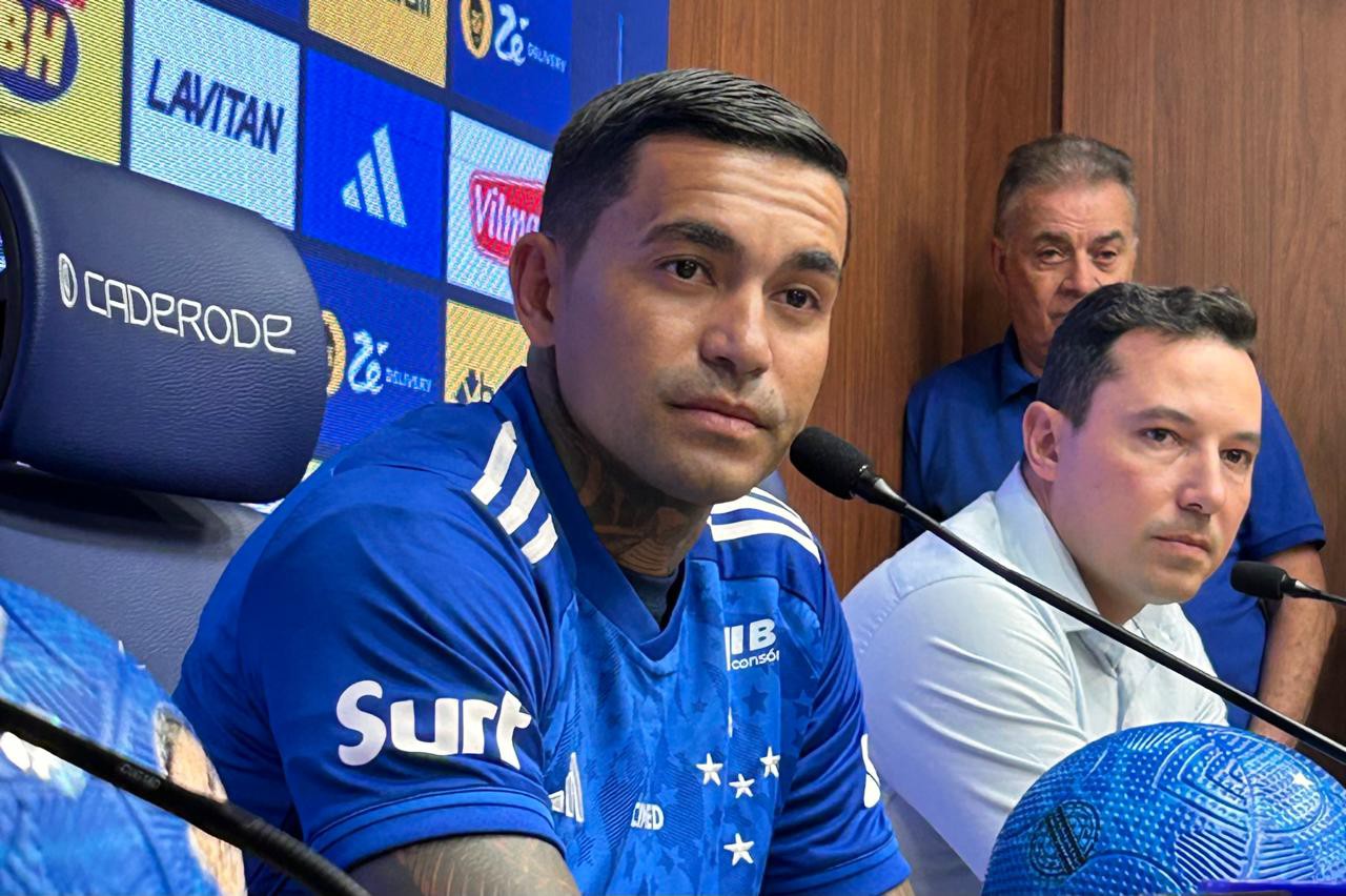 Dudu foi apresentado pelo Cruzeiro no início de janeiro deste ano