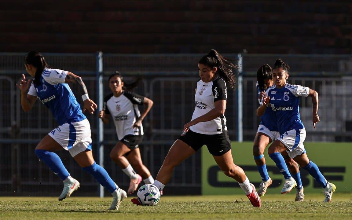 CRUZEIRO-PERDE-CORINTHIANS-BRASILEIRAO-FEMININO-2025 - 1