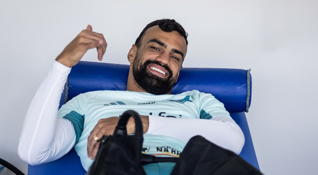 Fabrício Bruno se recupera no CT do Cruzeiro
