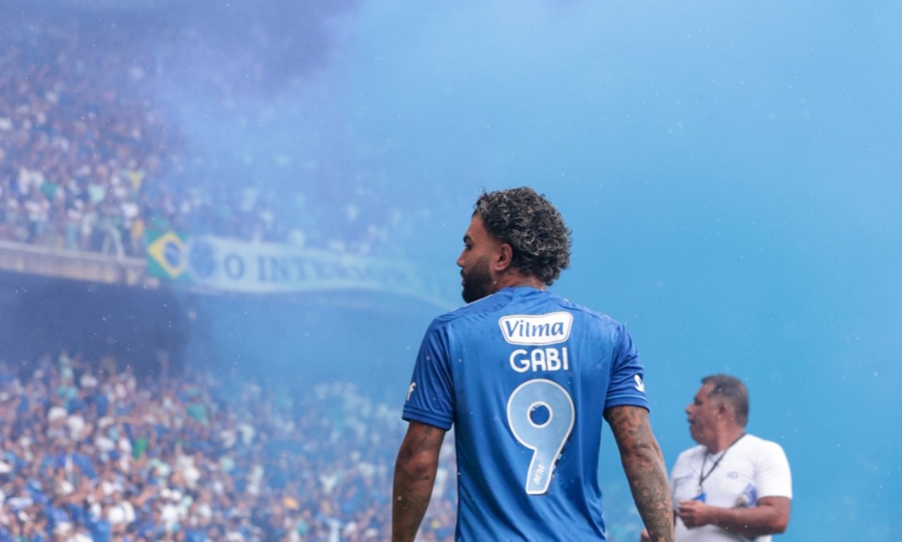 Gabriel Barbosa foi apresentado no Cruzeiro em um evento no Mineirão