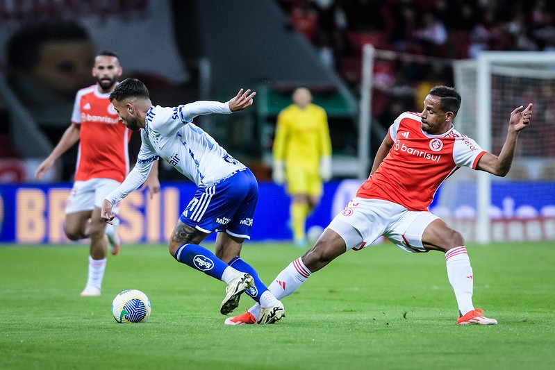 Lance da partida entre Internacional e Cruzeiro, no Beira-Rio, no ano passado