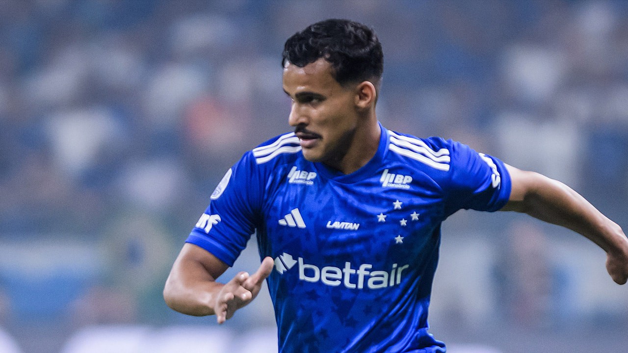 Kaiki fala sobre duelo com Estêvão: 'Conseguimos anular o melhor ponta do Brasil' 