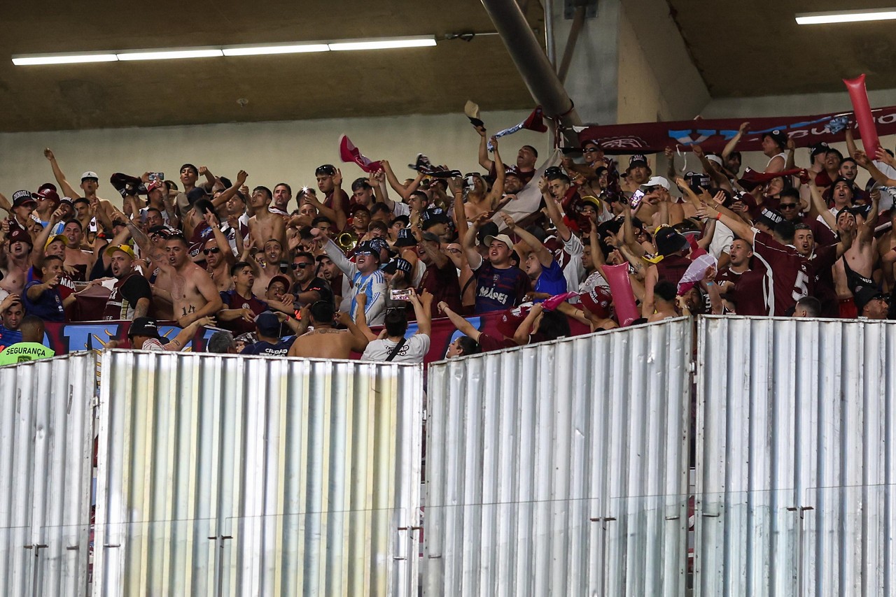 Mineirão teve vários episódios de racismo na partida entre Cruzeiro e Lanús