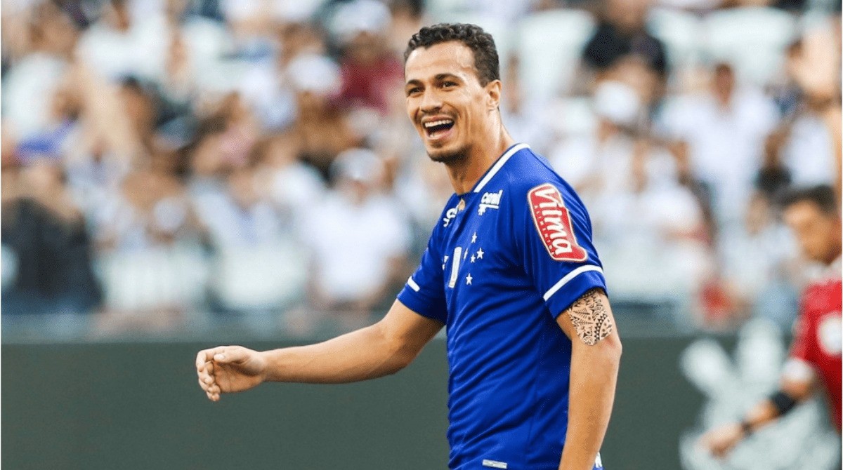 Leandro Damião foi artilheiro com a camisa do Cruzeiro, em 2015
