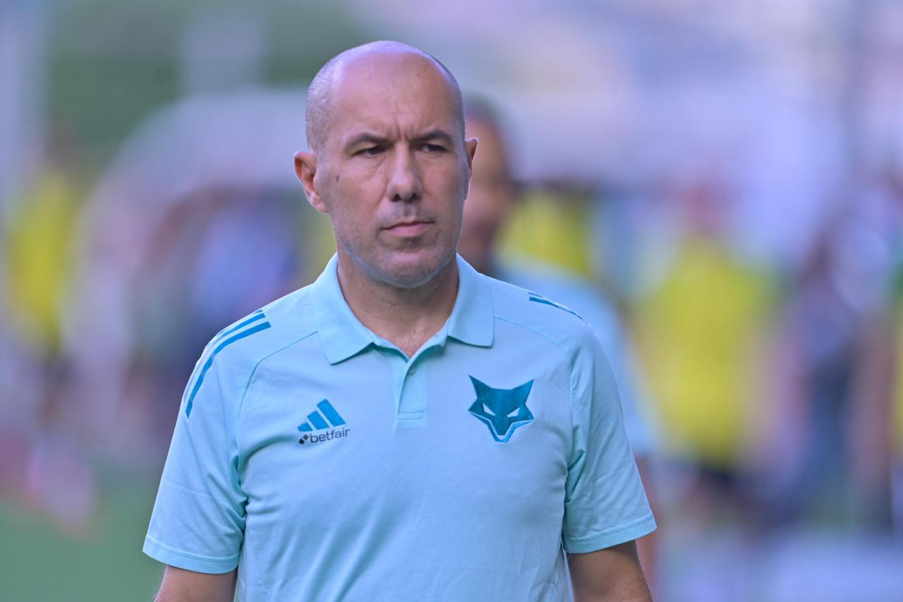 Técnico Leonardo Jardim pediu ao Cruzeiro reforços para a temporada
