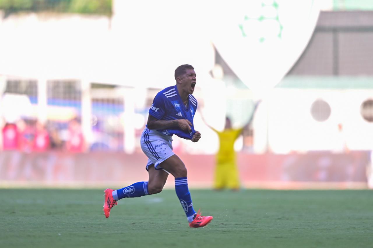 Romero vibrou muito ao marcar contra o América