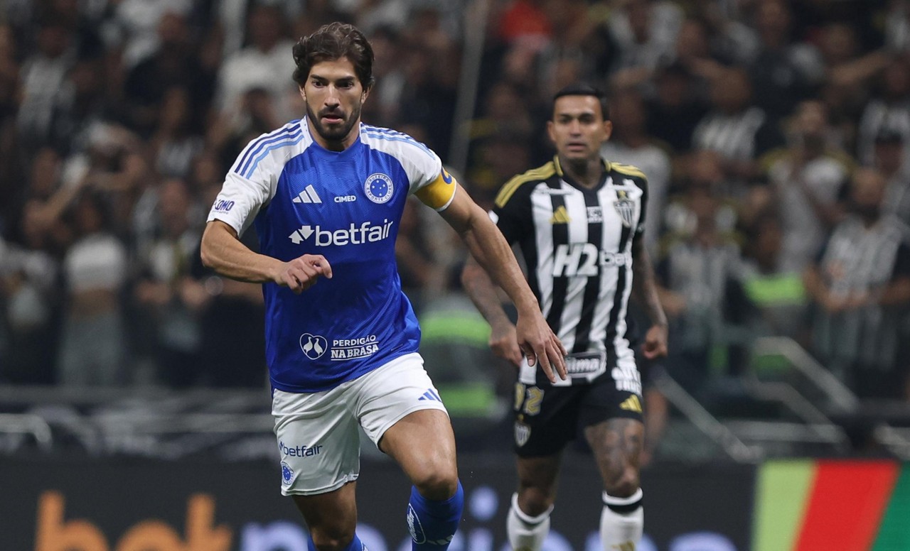 Lucas Silva foi o capitão no duelo contra o Atlético