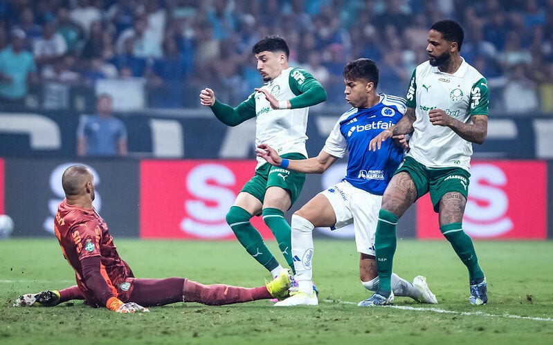 Kaio Jorge marcou duas vezes em menos de cinco minutos na vitória do Cruzeiro sobre o Palmeiras, no Mineirão (Foto: Gustavo Aleixo/Cruzeiro)
