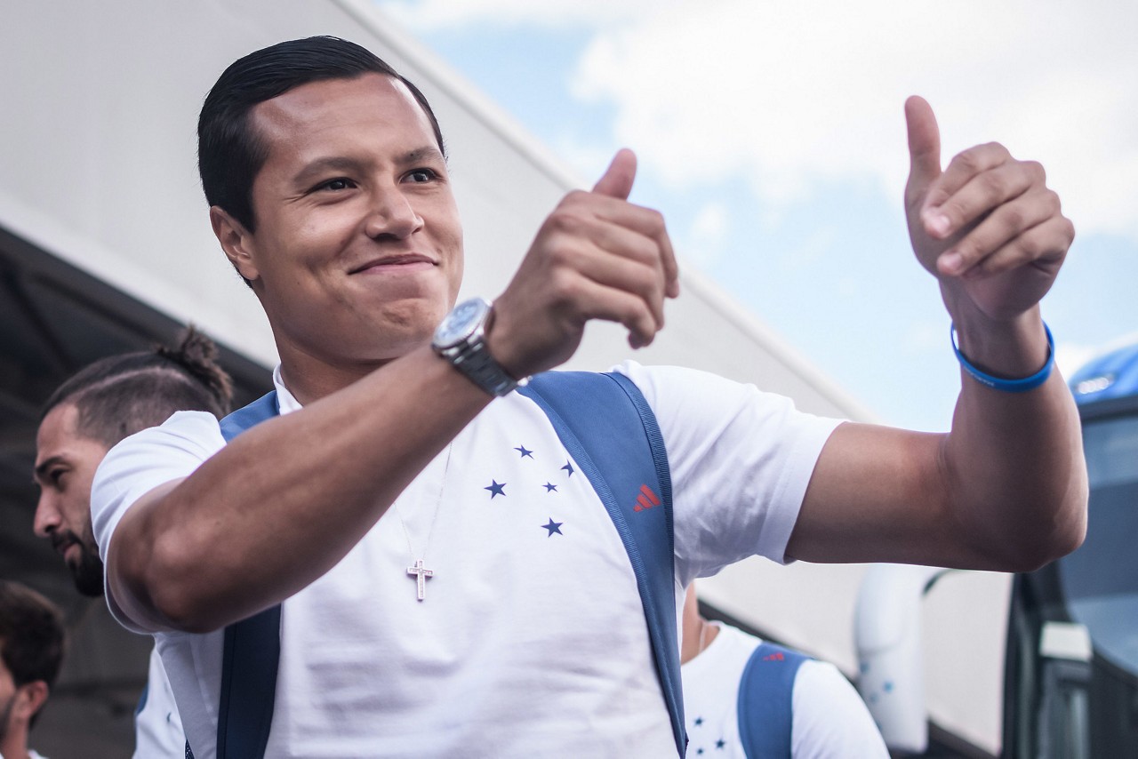 Marlon tem contrato com a Raposa até dezembro de 2026