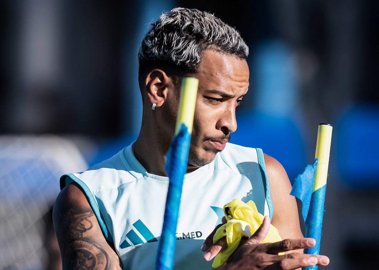 Matheus Pereira participou do treino do Cruzeiro neste domingo (7)