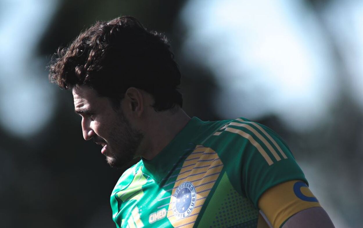Otávio durante confronto com o Corinthians