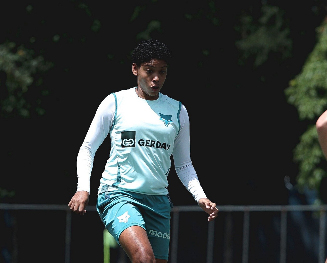Rebeca Costa foi a primeira venda do Cruzeiro