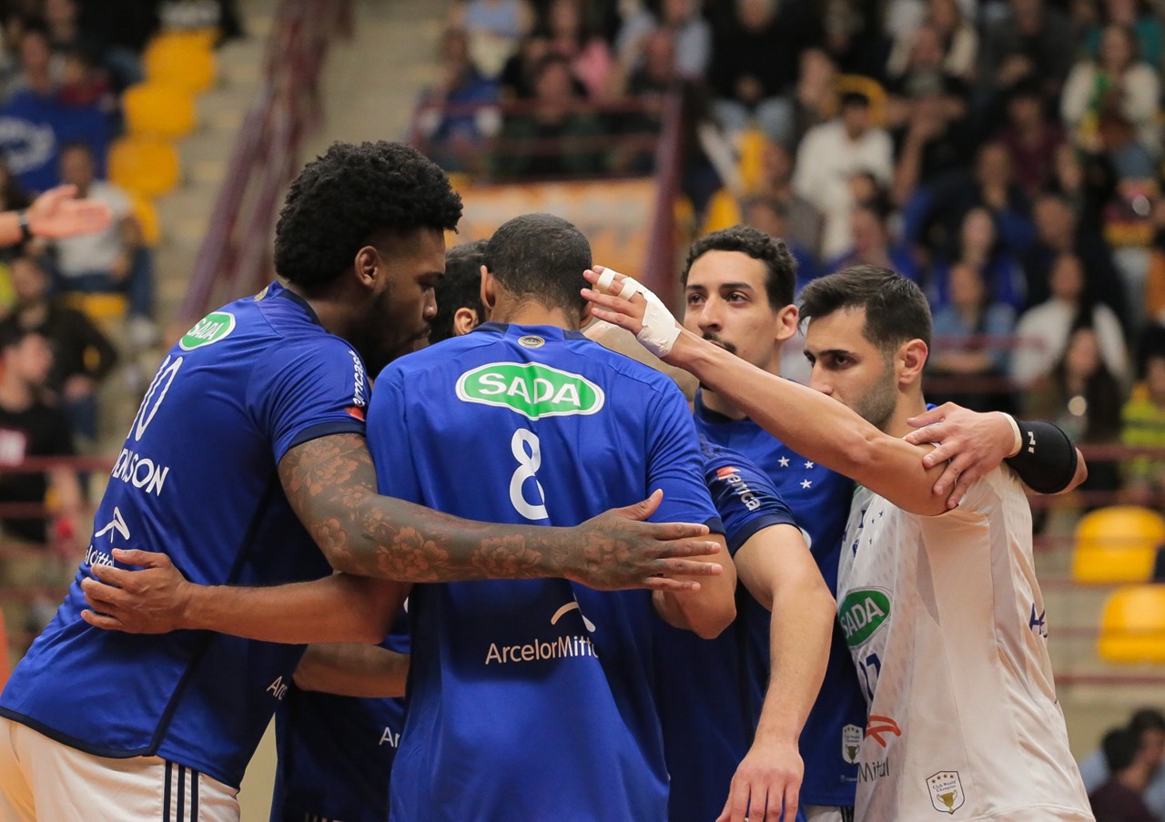 Sada Cruzeiro venceu o JF Vôlei na estreia do Campeonato Mineiro