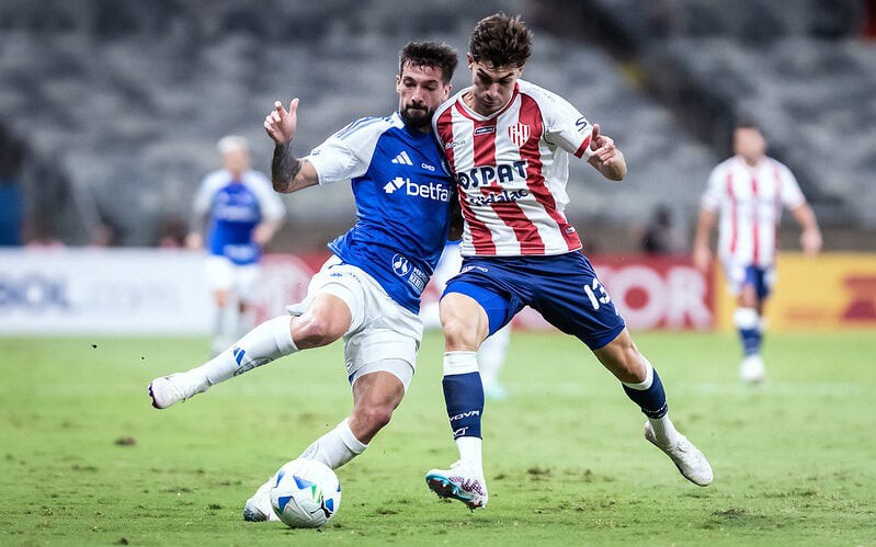 Cruzeiro, de Lautaro Diaz, não saiu do 0 a 0 com o também eliminado Unión, no Mineirão (Foto: Gustavo Aleixo/Cruzeiro)