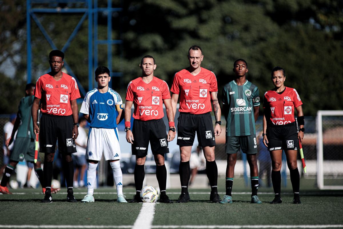 Cruzeiro sub-15 é vice-líder do Campeonato Mineiro
