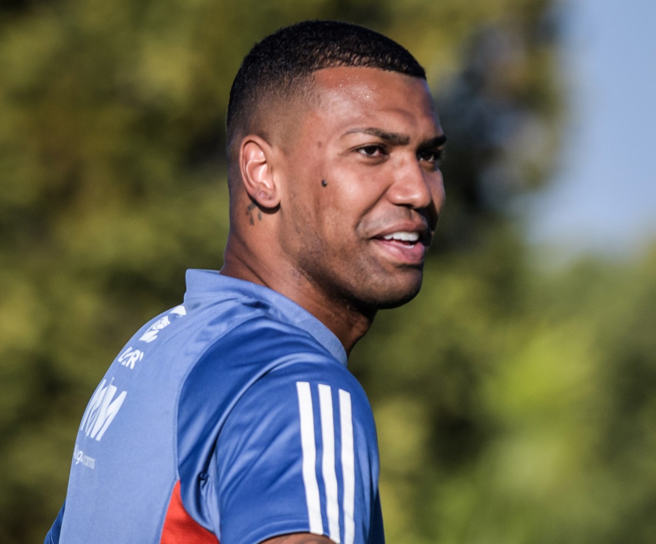 Walace ficou fora das atividades do grupo do Cruzeiro na Toca da Raposa 2