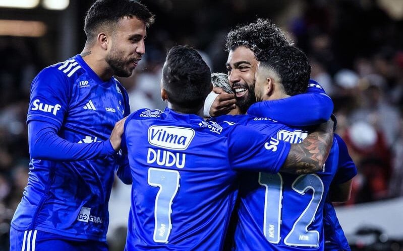 Jogadores do Cruzeiro comemoram gol contra o São Paulo, em Orlando (Gustavo Aleixo/Cruzeiro)