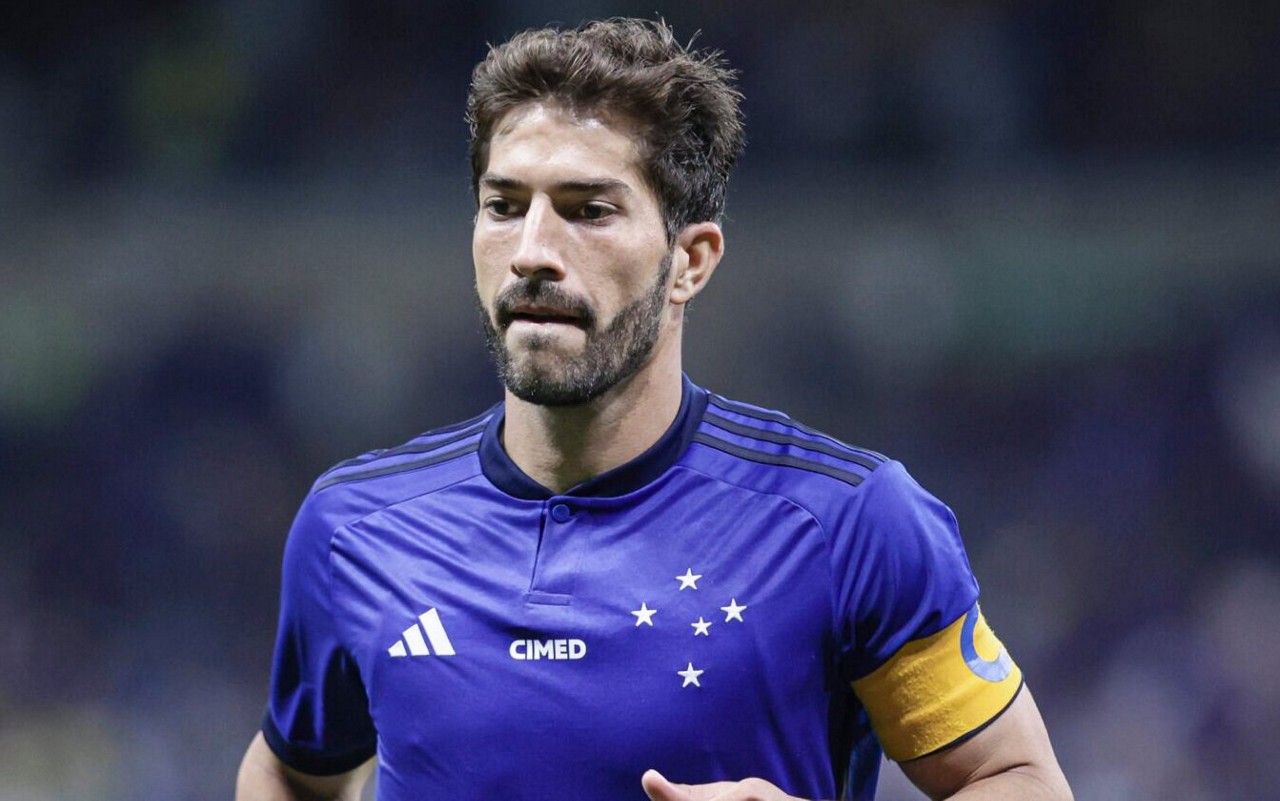 Lucas Silva em jogo pelo Cruzeiro