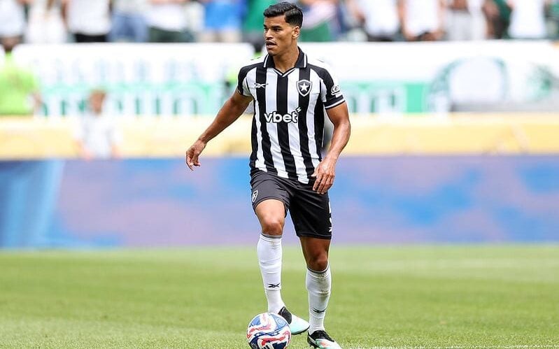 Danilo Barbosa é um pedido do técnico Renato Paiva (Foto: Vítor Silva/Botafogo)