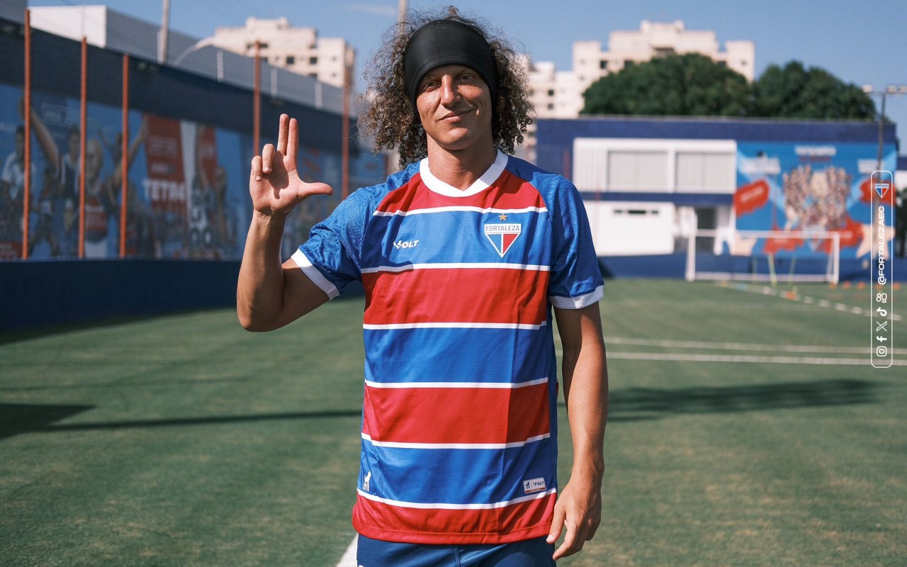 David Luiz se apresenta ao Fortaleza (foto: Mateus Lotif/FEC)