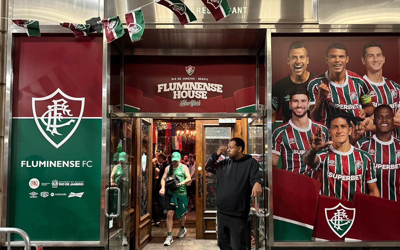 Entreda da Fluminense House, no Bar Legends (Foto: Sharon Prais/Lance!)