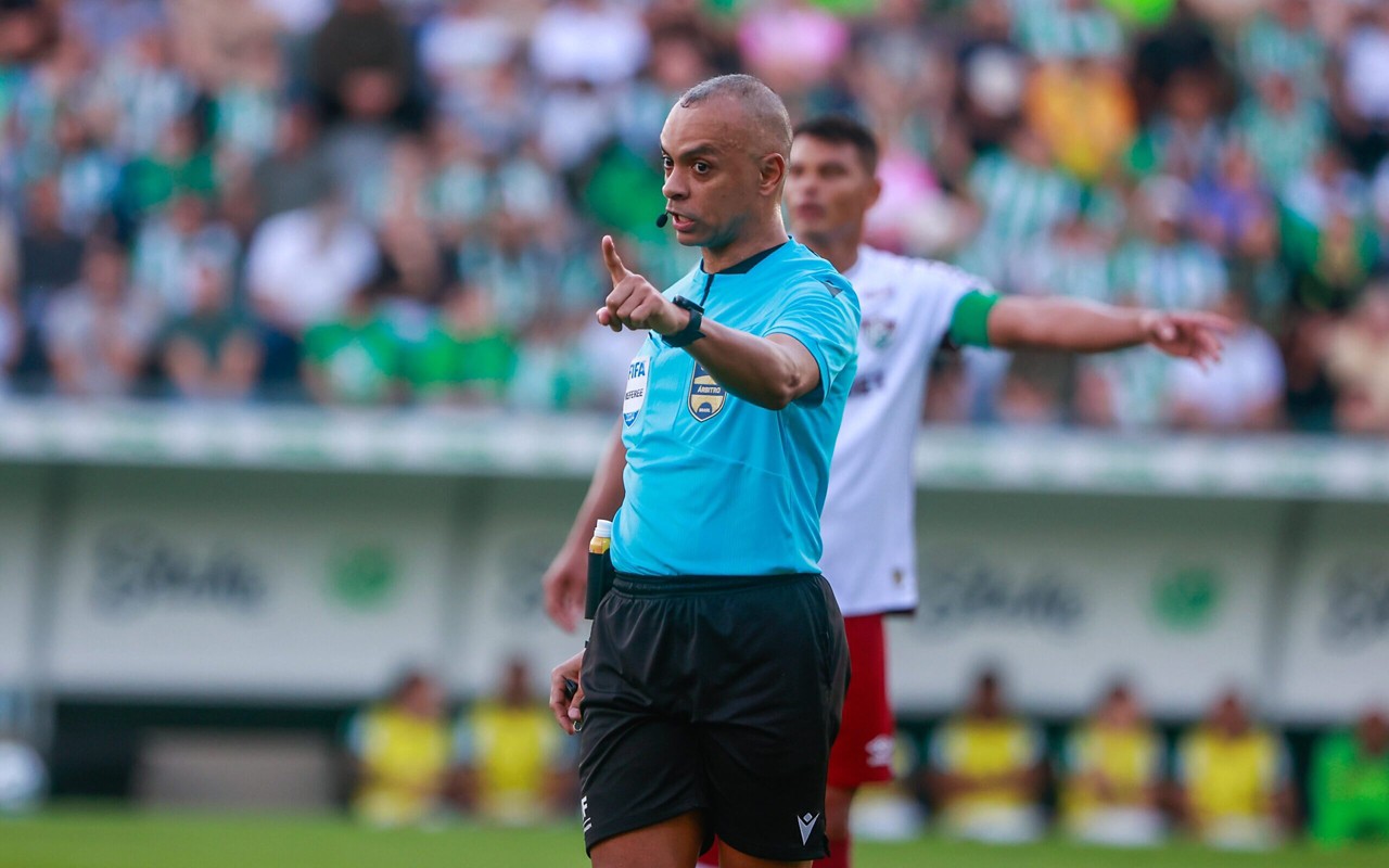 Wilton Pereira Sampaio em Juventude x Fluminense (Foto: Luiz Erbes/AGIF)