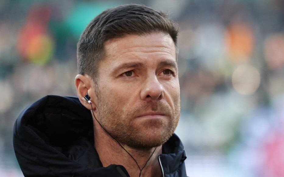 Xabi Alonso é o novo técnico do Real Madrid (Foto: Focke Strangmann/AFP)