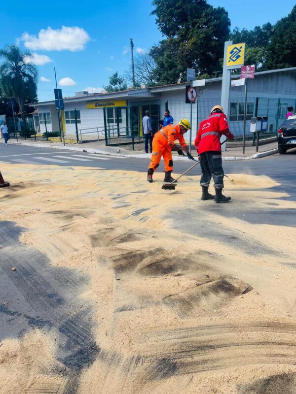 Derramamento de óleo causa transtornos e mobiliza equipes em Rio Pardo de Minas