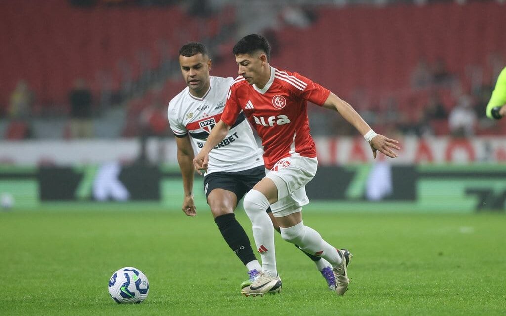 Alan Rodríguez estreia com boa movimentação (Foto: Ricardo Duarte / Internacional)