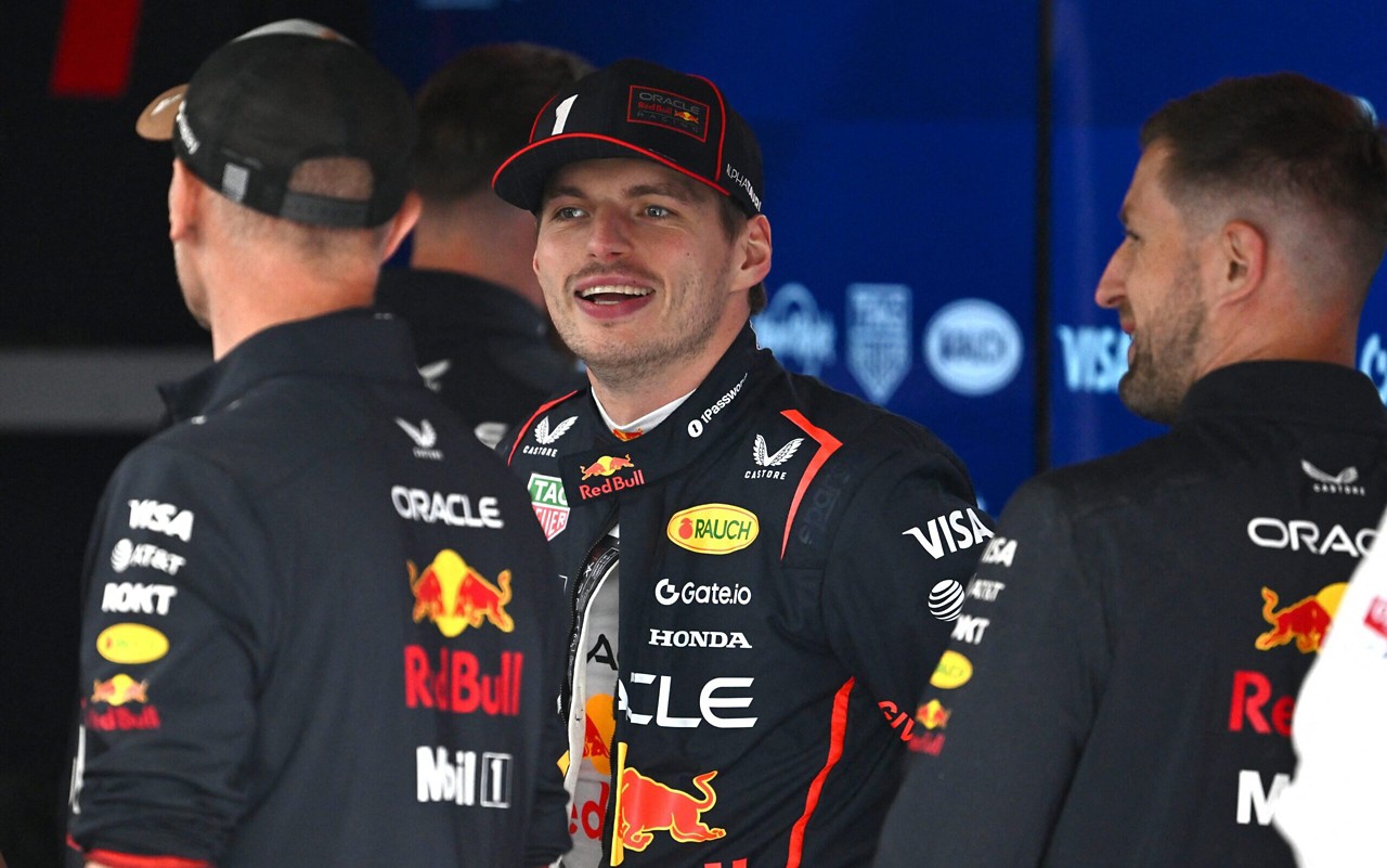 “Descarado”: Verstappen critica Russell em safety-car (foto: Minas Panagiotakis / GETTY IMAGES NORTH AMERICA / Getty Images via AFP)