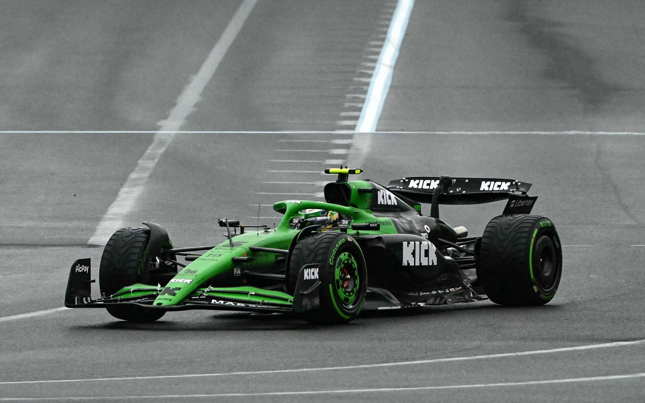Gabriel Bortoleto em estreia na Fórmula 1 durante GP da Austrália (Foto: Saeed KHAN / AFP)
