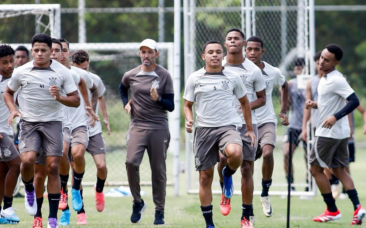 Corinthians irá dispensar jogadores das categorias de base (Foto: Rodrigo Gazzanel/Ag.Corinthians)