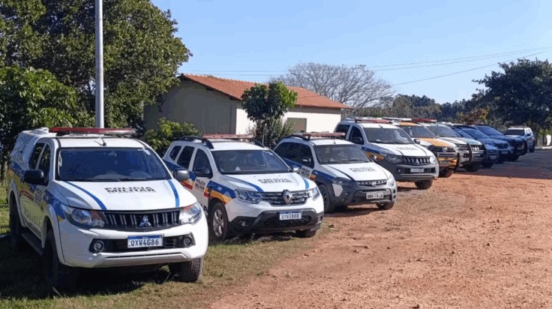 Dois foragidos da Justiça são capturados durante operação da PM em Taiobeiras