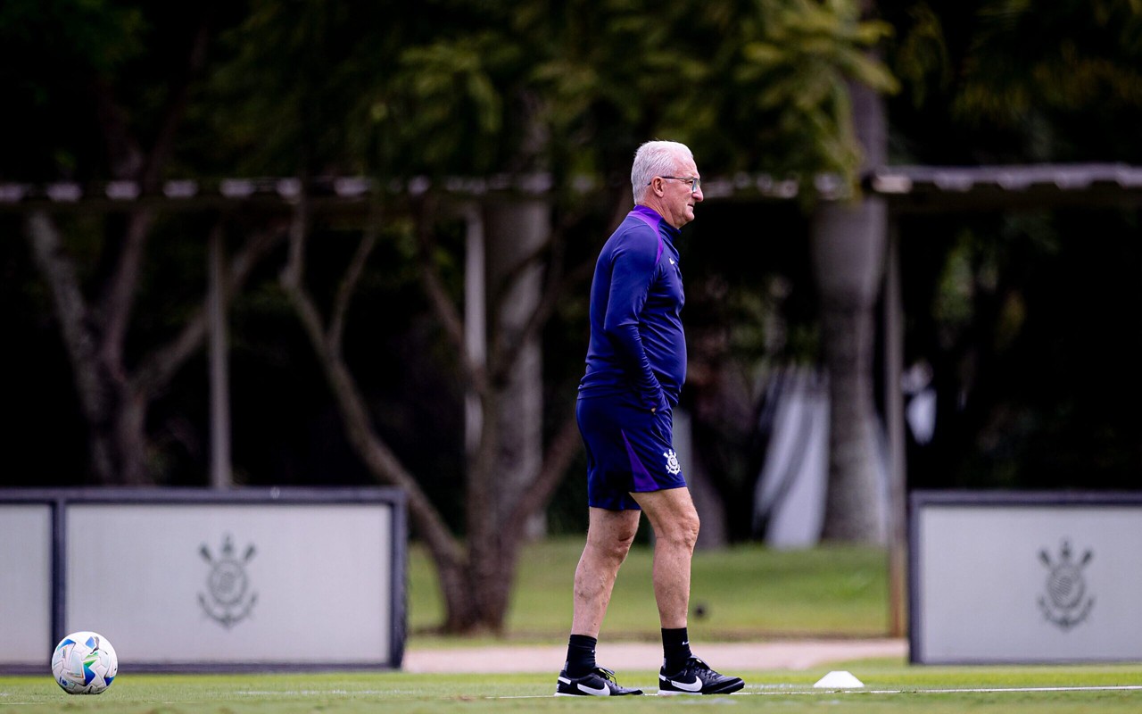Dorival Júnior terá desafio para escalar ataque (Foto: Rodrigo Coca/Agência Corinthians)
