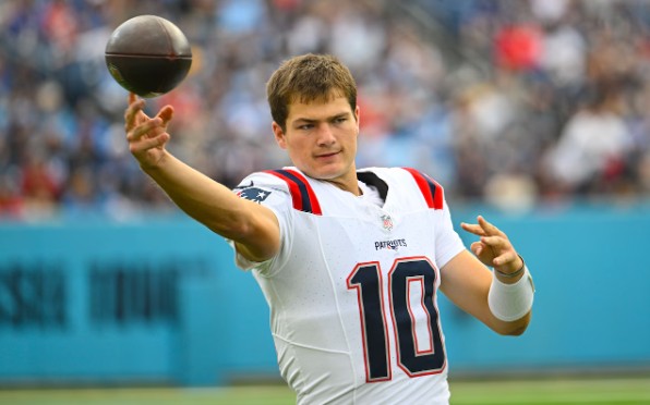 Quarterback titular dos Patriots para temporada 2025 da NFL, Drake Maye brilhou em treino e falou sobre futuro com a equipe