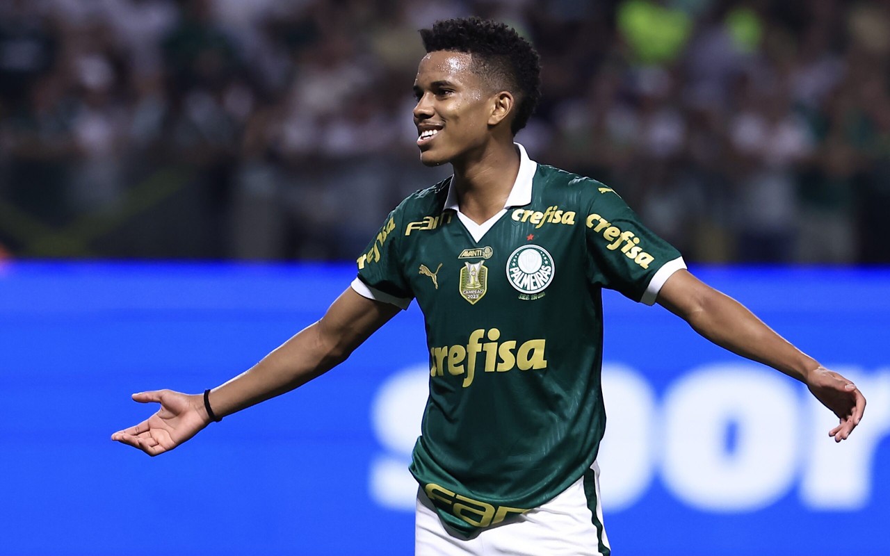 Estevão é uma das principais joias do Palmeiras (Foto: Marcello Zambrana/AGIF)