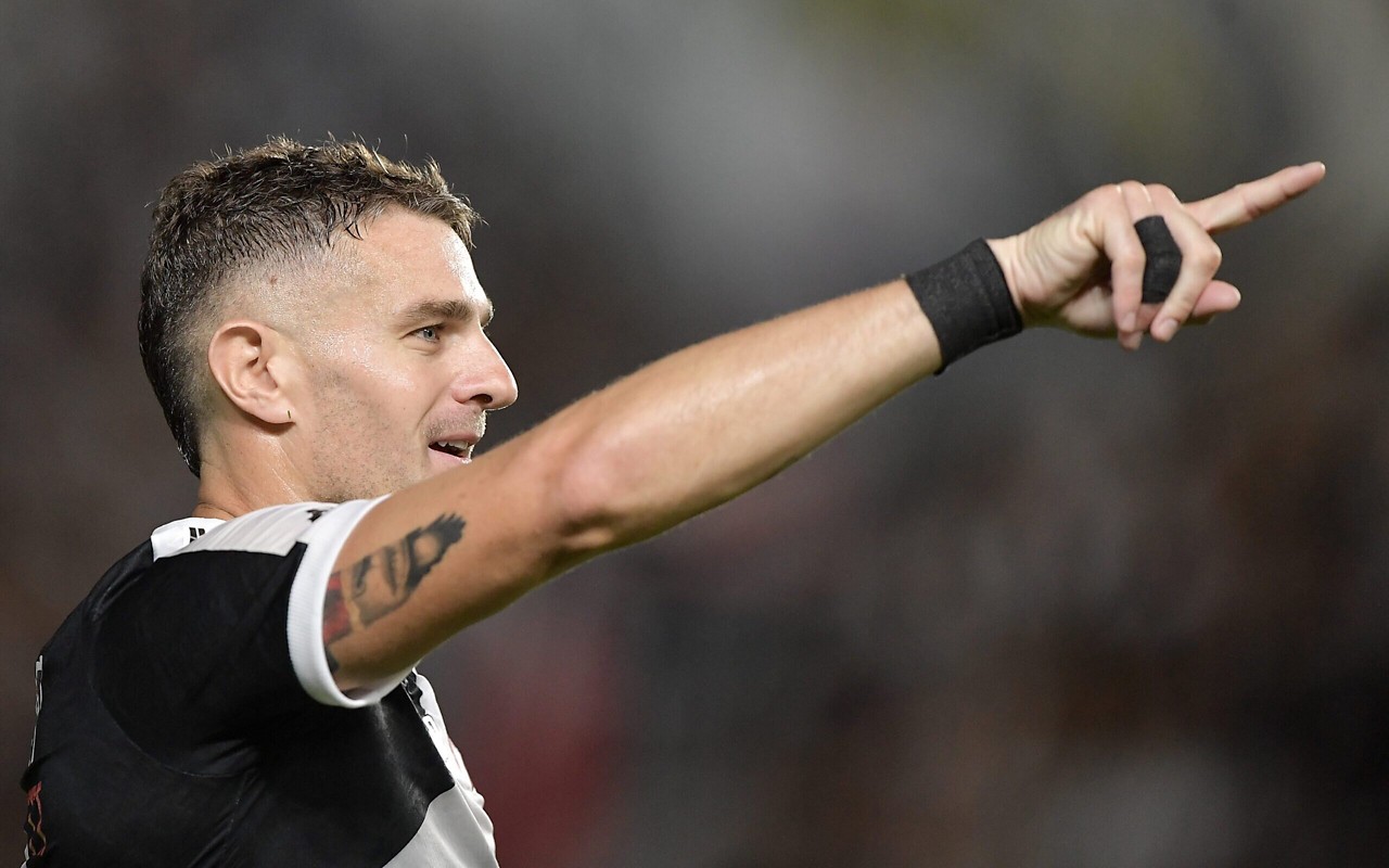 Vegetti fala em conquistar título pelo Vasco (Foto: Thiago Ribeiro/AGIF)