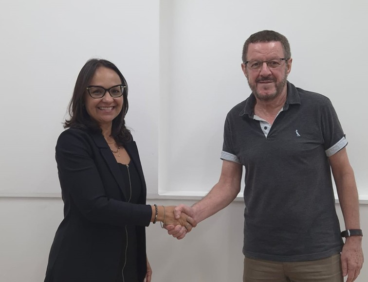 Karla Rocha, do Abrasel-MG, e Mário Arthur, do SindHBares