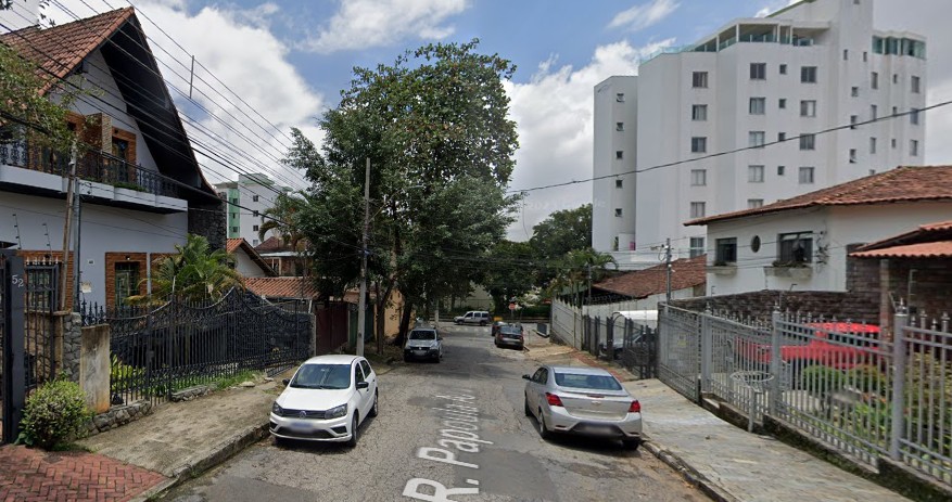 Rua Papoula Azul, no bairro Havaí 