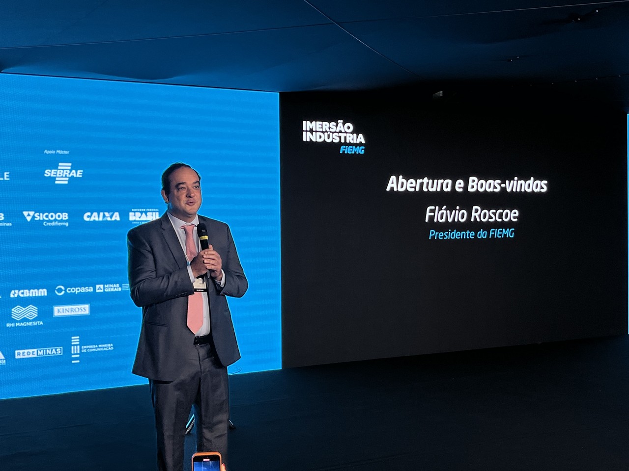Roscoe fez a abertura do evento, que vai ter palestras e painéis para networking entre empresários