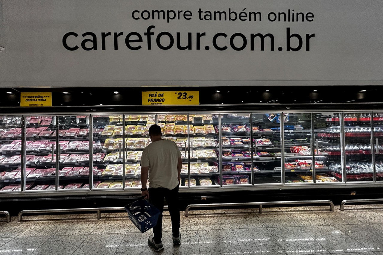 O Carrefour vendeu 11 lojas da bandeira Nacional