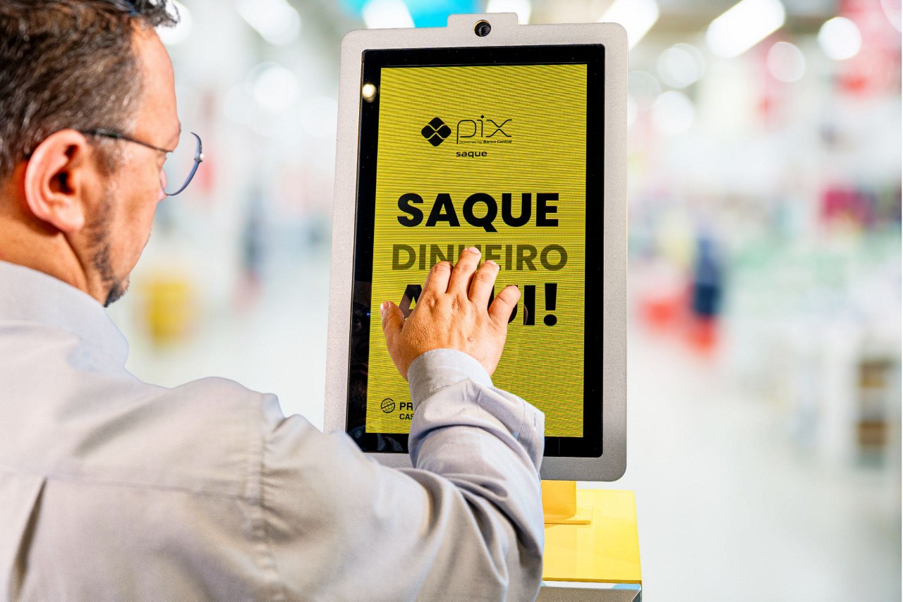 Modelo de cofre inteligente permite ao cliente sacar dinheiro via Pix